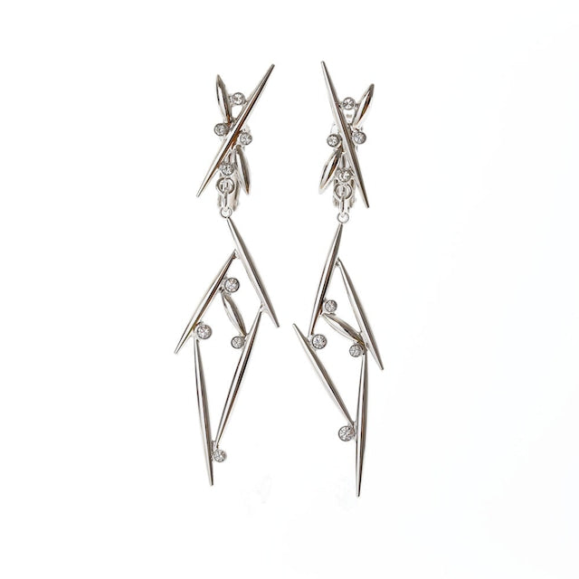 001 neuron ピアス